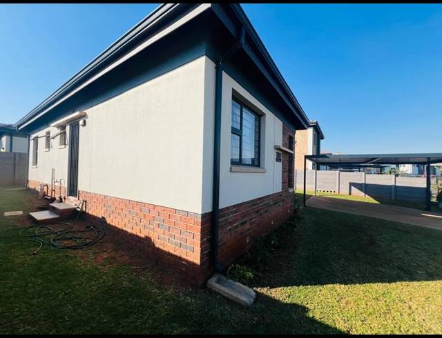 3 BEDROOM HOUSE FOR SALE IN LOTUS GARDENS